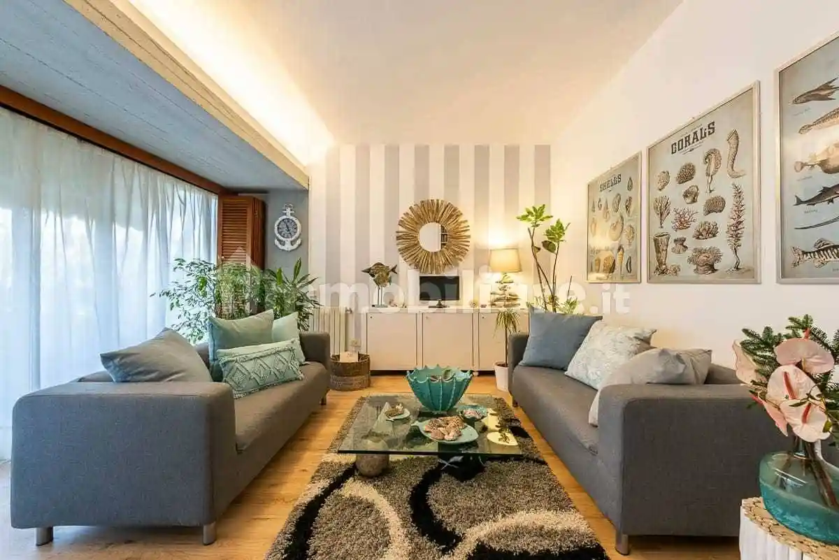 Appartamento in affitto a Viareggio