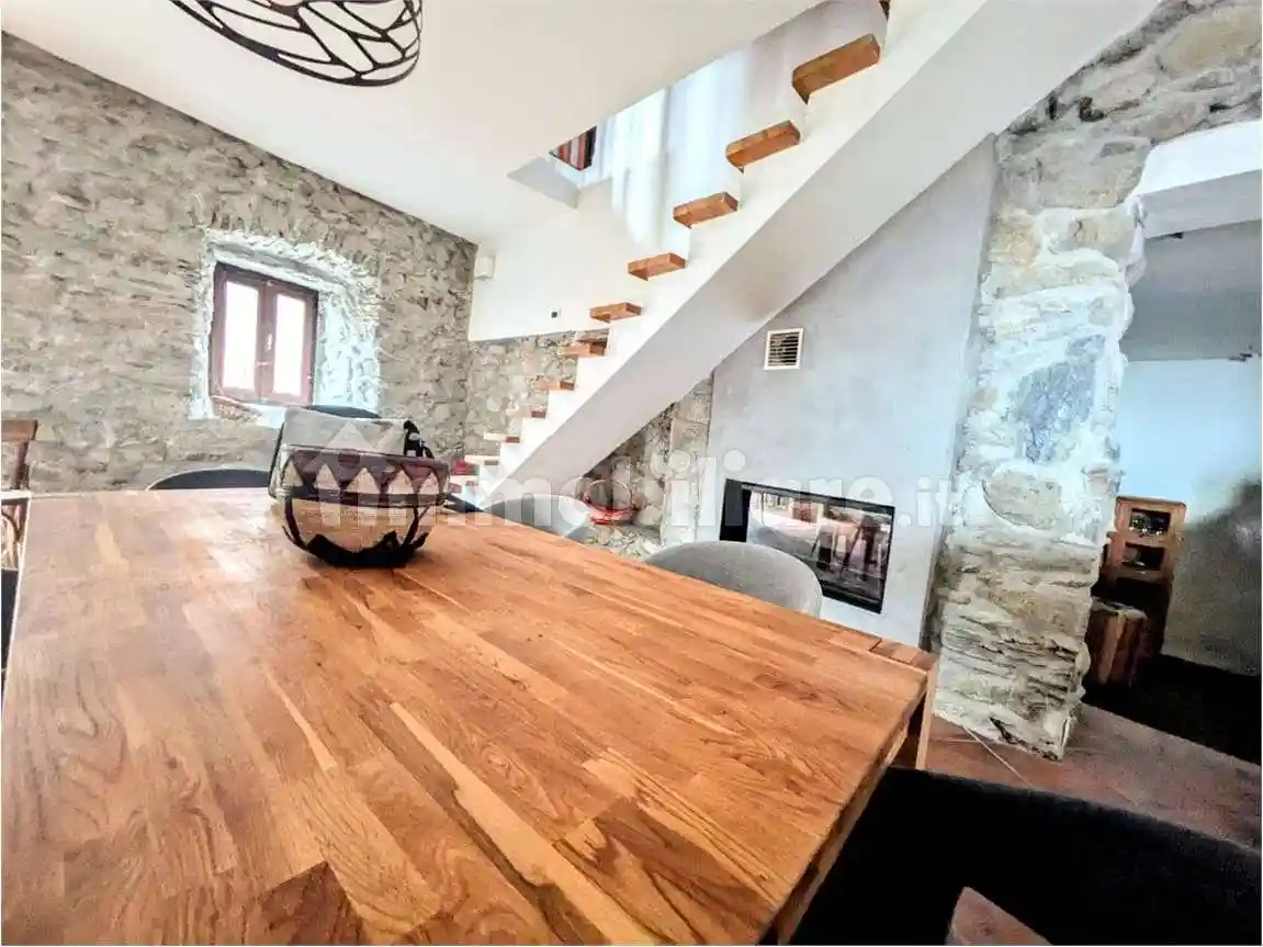 Villa in vendita a Quart