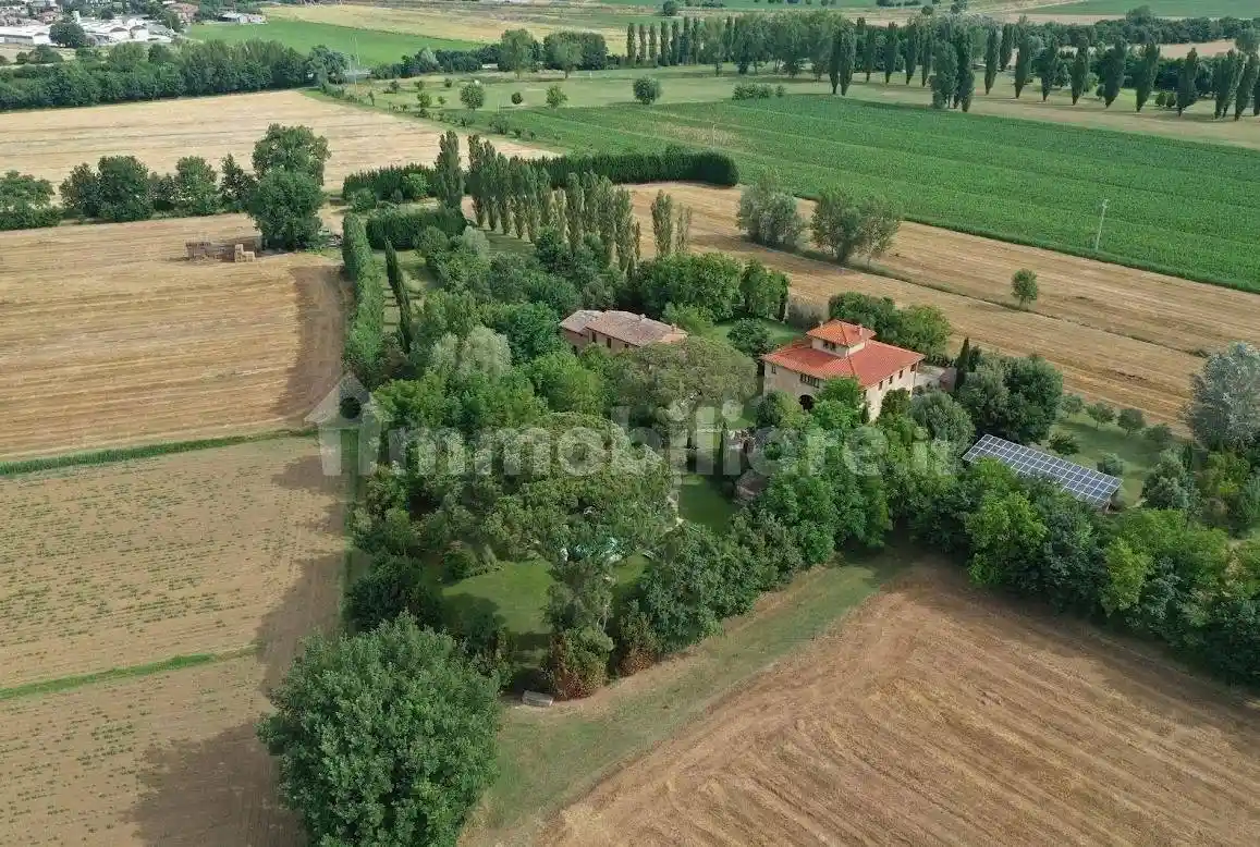 Palazzo - Edificio in vendita a Sinalunga