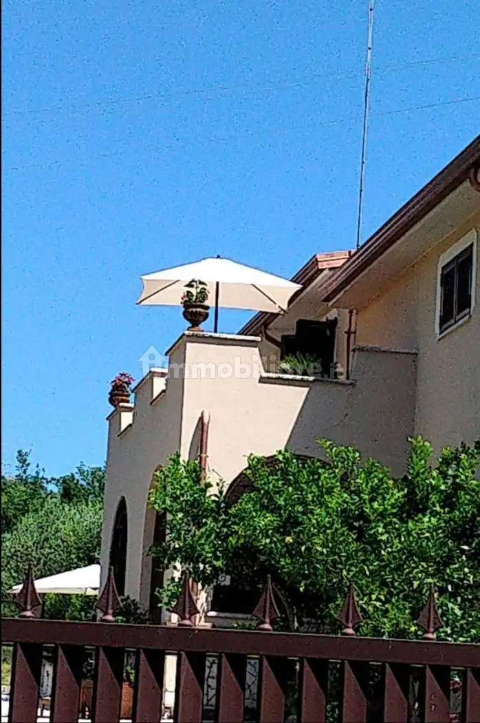 Villa in vendita a Pico