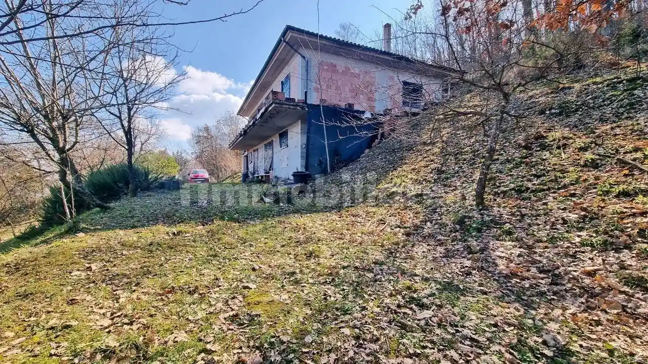 Casa indipendente in vendita a Guardia Lombardi