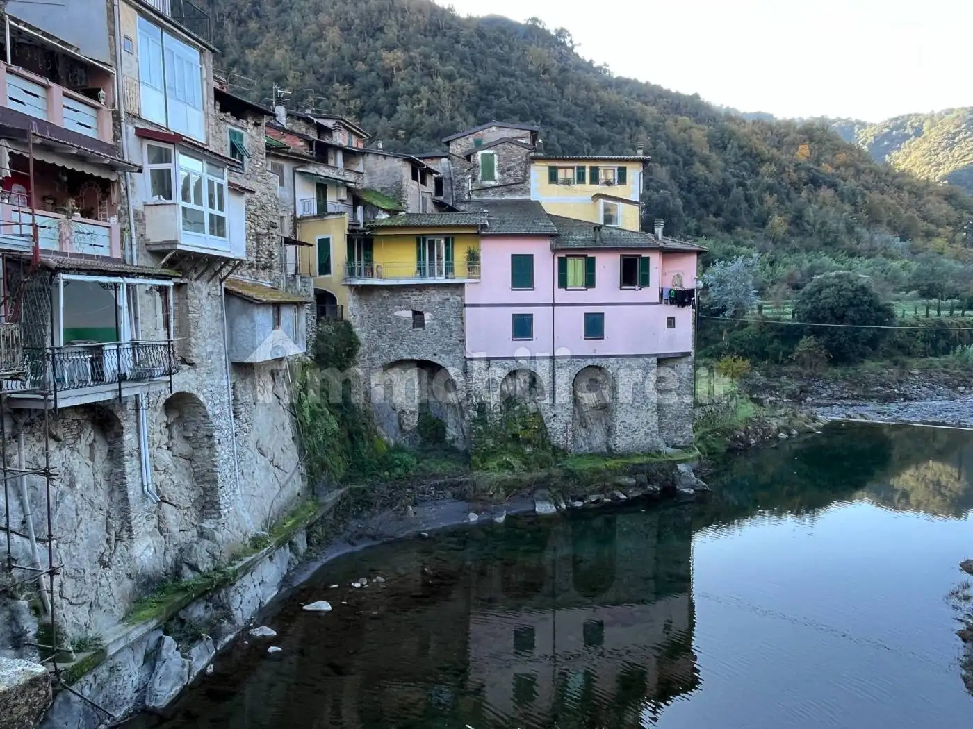 Appartamento in vendita a Isolabona