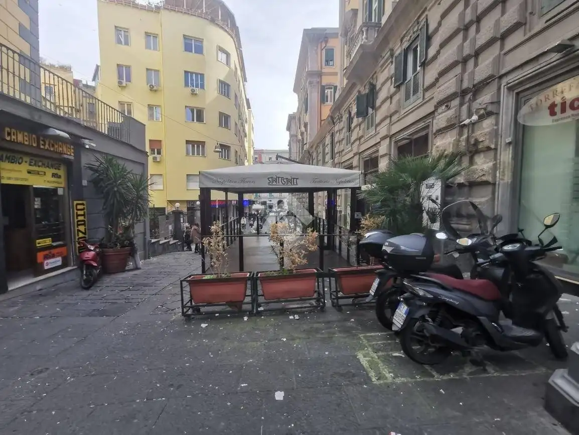 Appartamento in vendita a Napoli