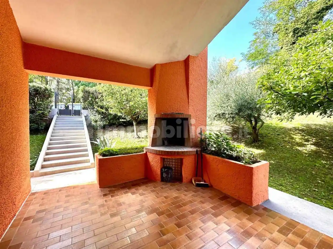 Villa in vendita a Vallefoglia