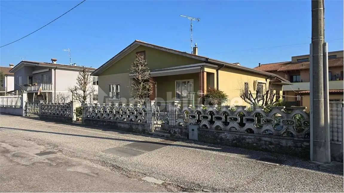 Villa in vendita a Guidizzolo