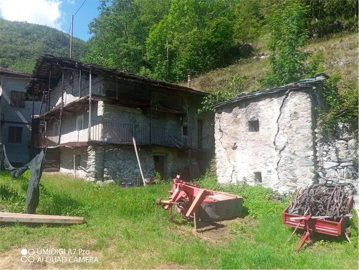 Rustico - Casale in vendita a Champdepraz