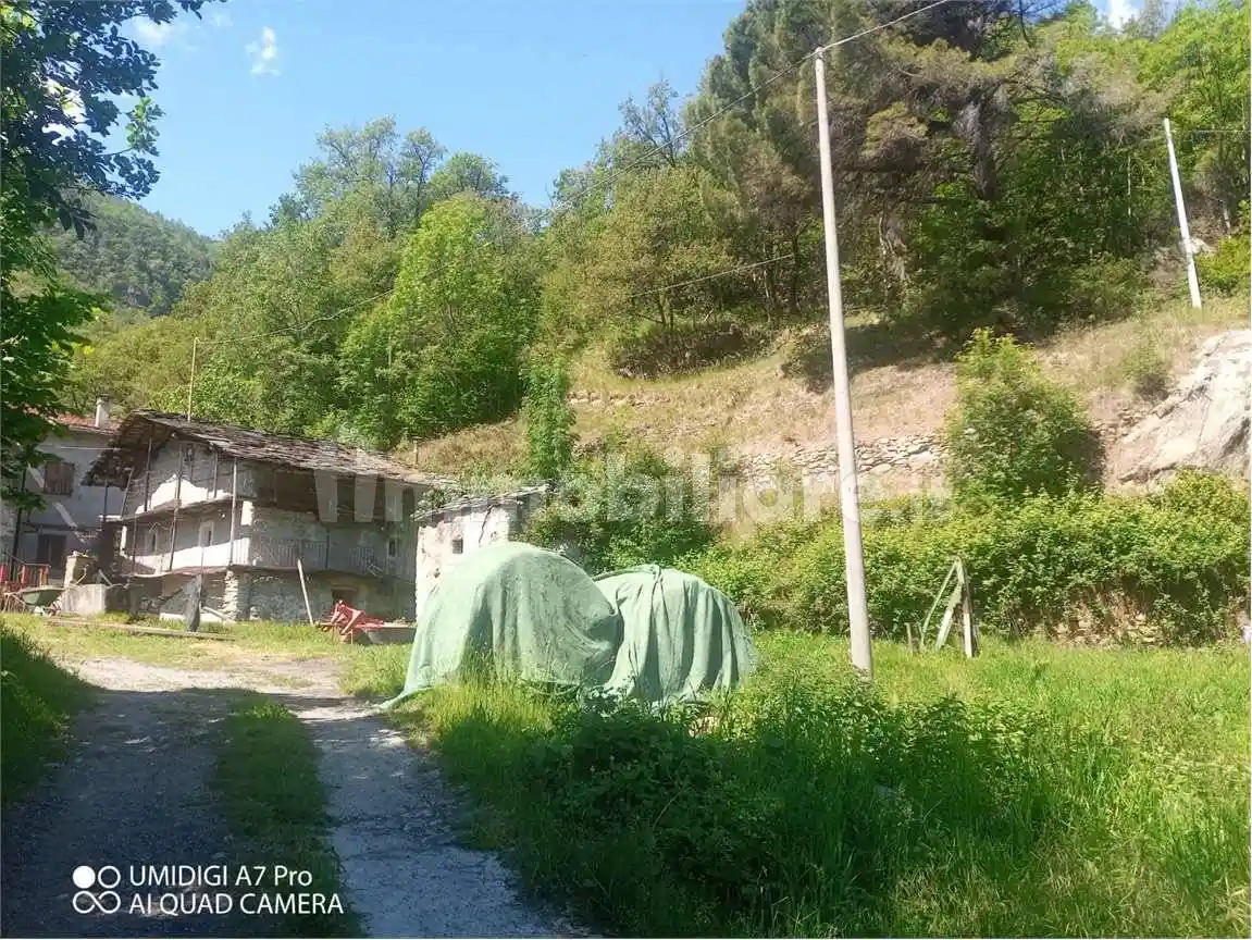 Rustico frazione Fabbrica, Champdepraz - foto 2