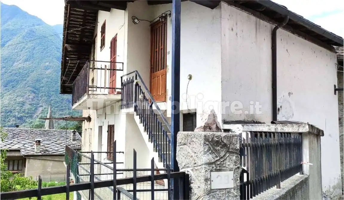 Terratetto unifamiliare frazione Le Vieux, Arnad - foto 2