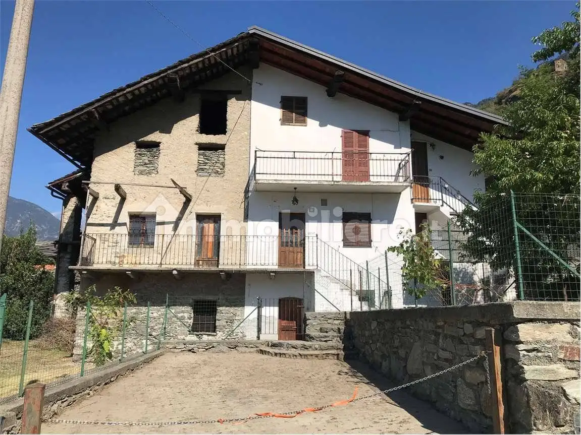 Terratetto unifamiliare frazione Le Vieux, Arnad - foto 3