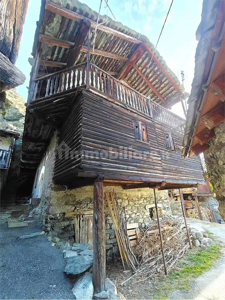 Rustico - Casale in vendita a Brusson