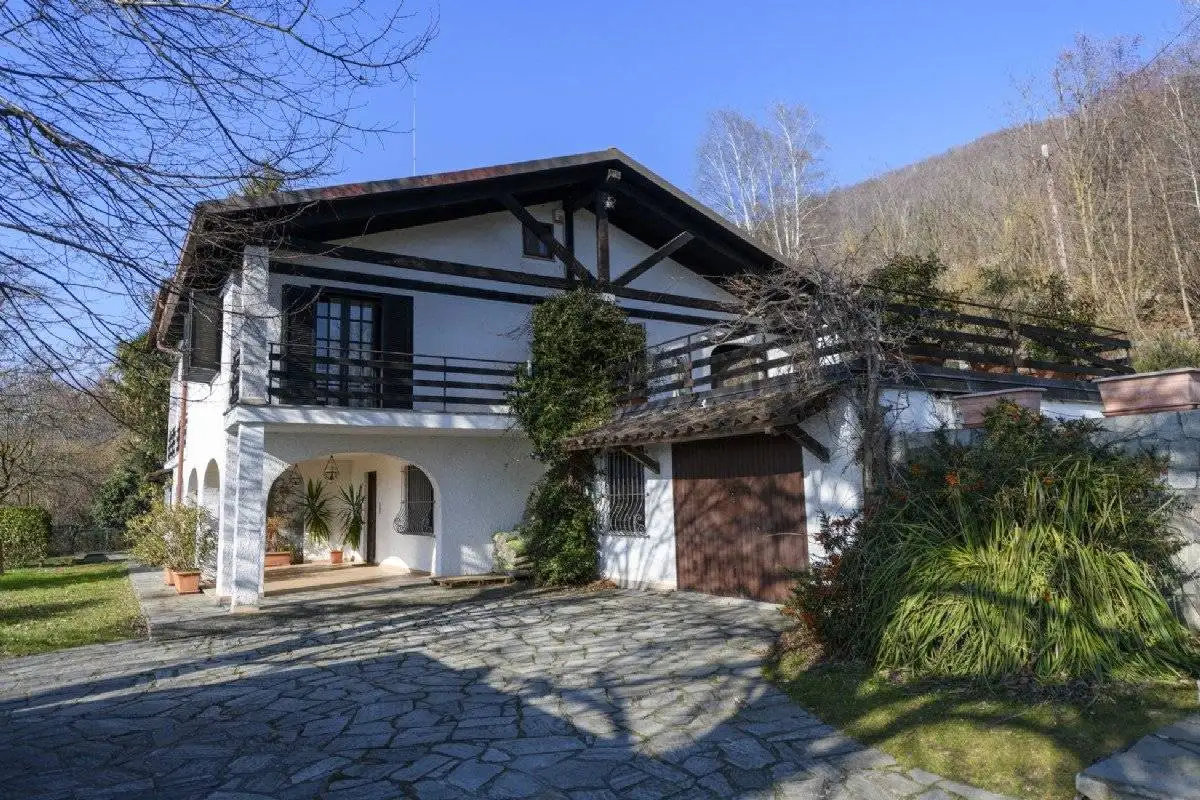 Villa in vendita a Burolo