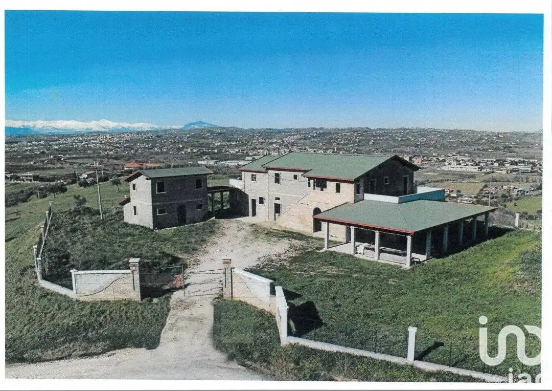 Rustico - Casale in vendita a Tortoreto