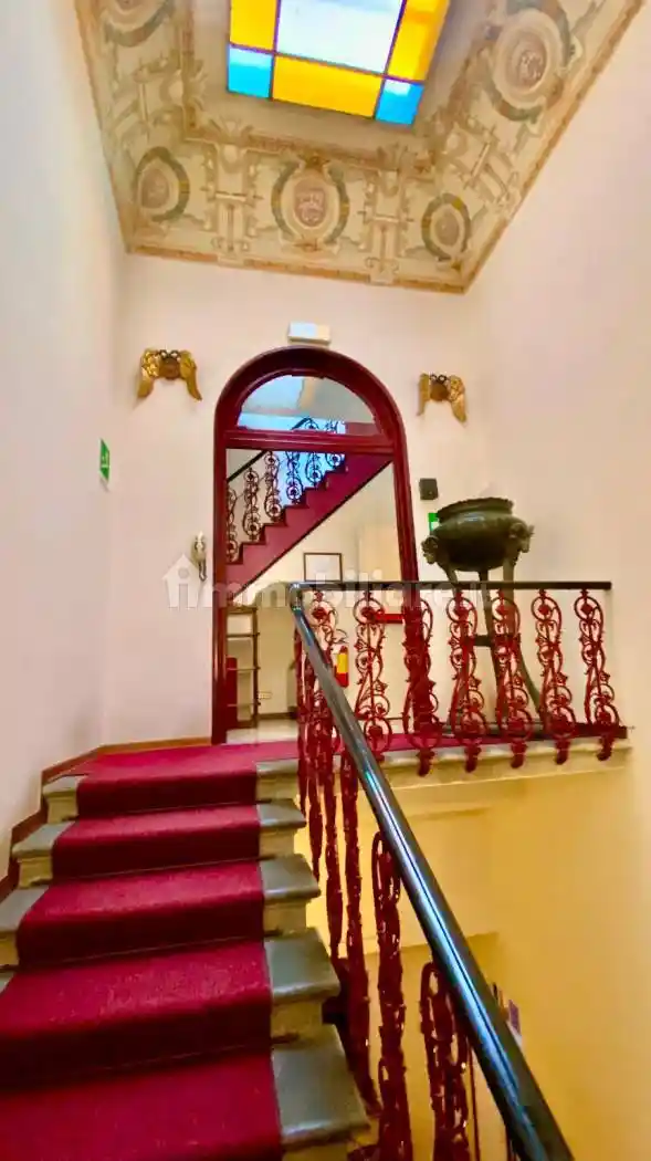 Palazzo - Edificio in Vendita - foto 2