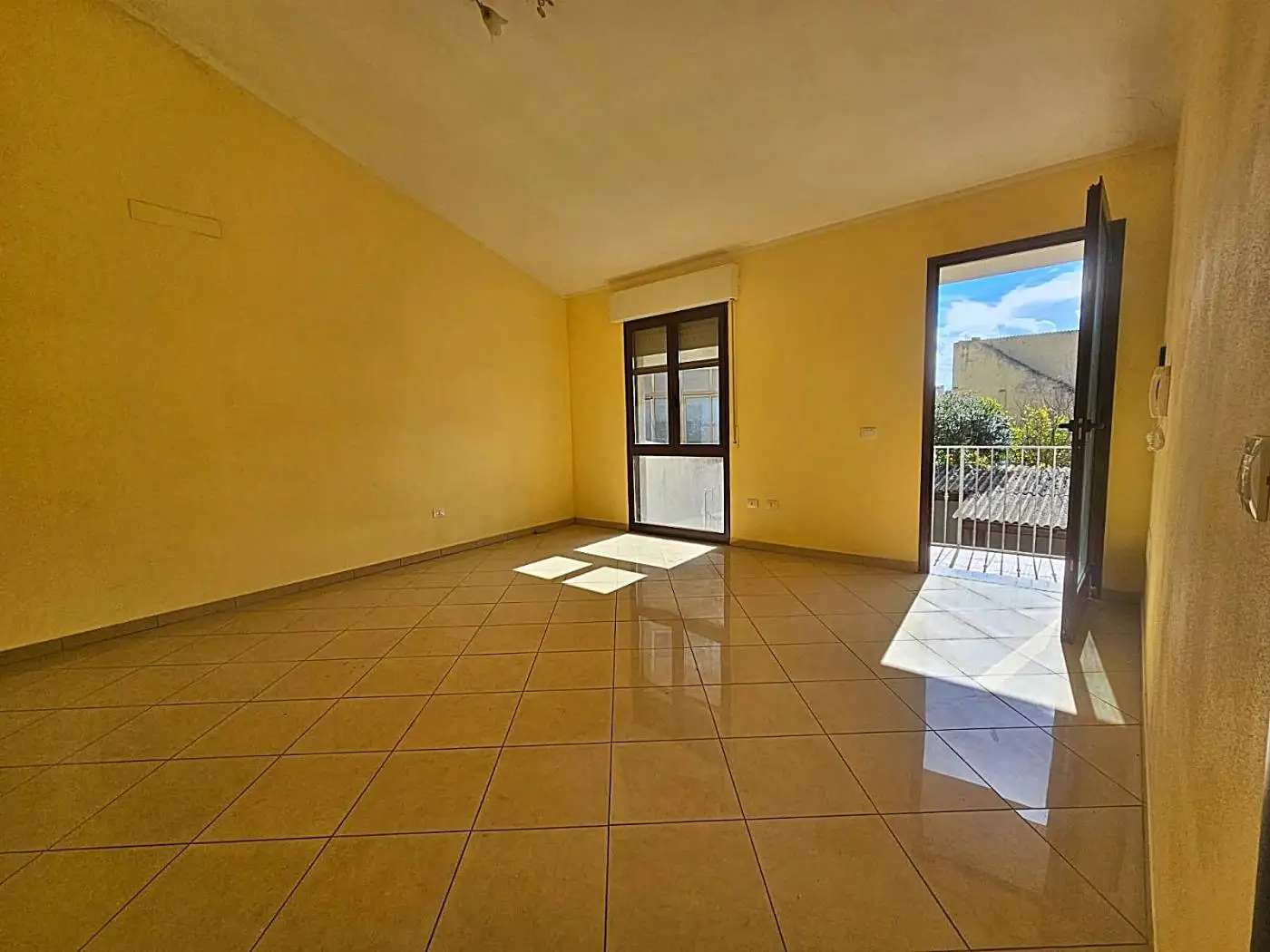 Trilocale ottimo stato, primo piano, Decimoputzu - foto 3