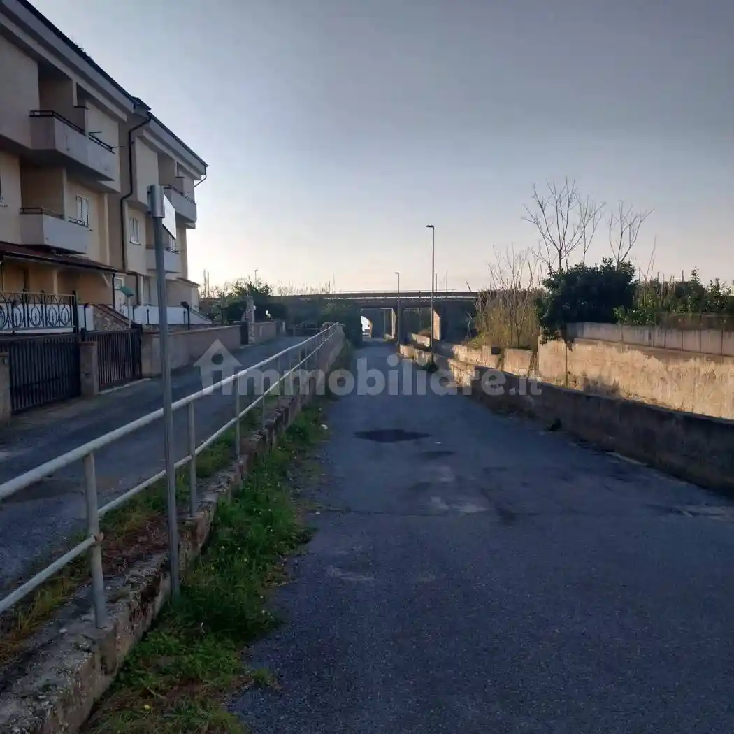 Trilocale ottimo stato, piano terra, Centro, Amantea - foto 2