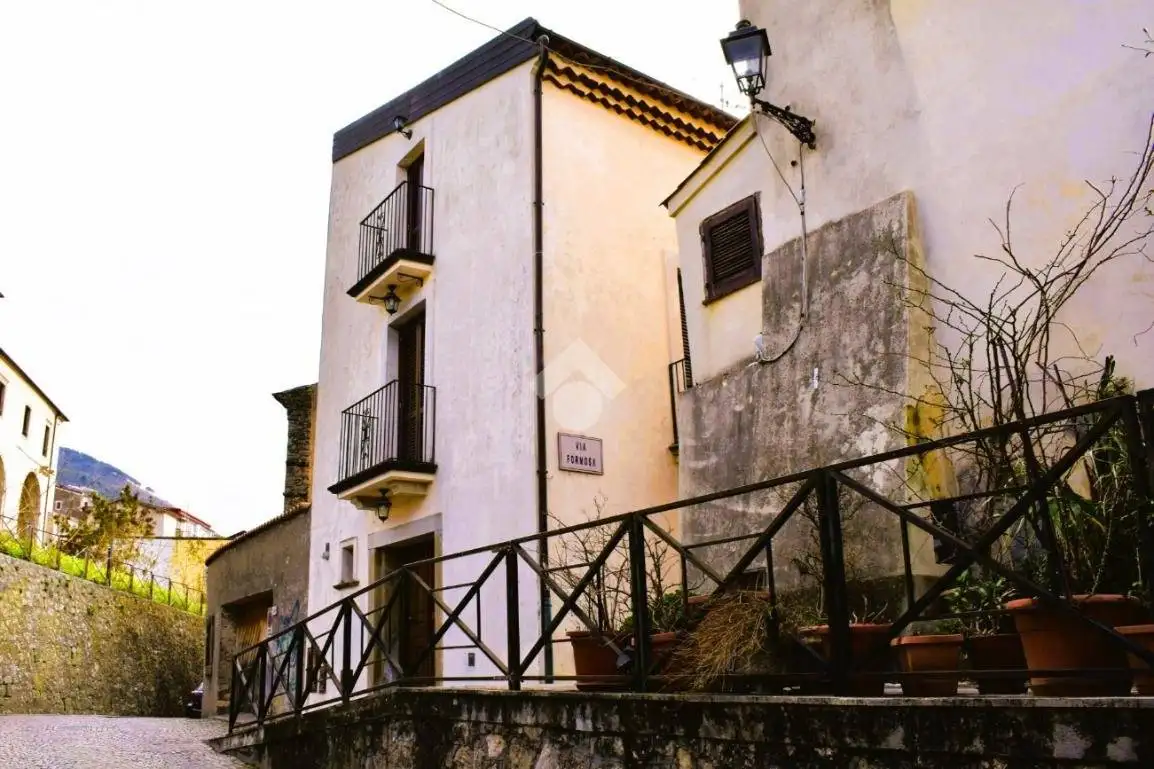 Appartamento in vendita a Paola