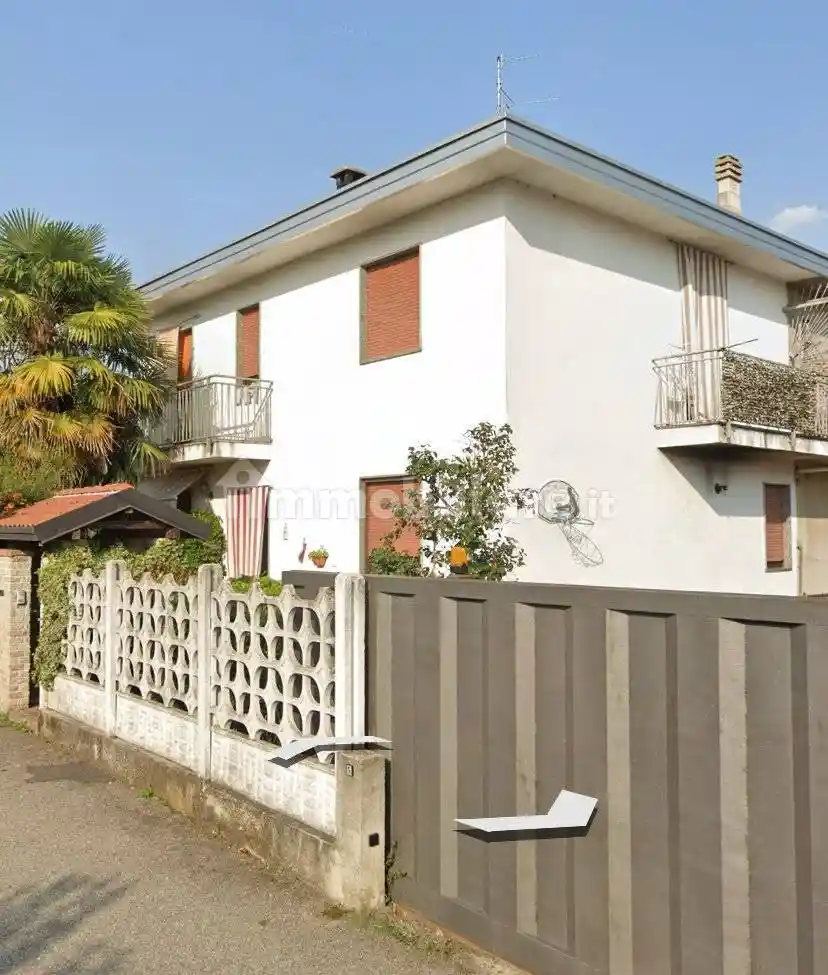 Villa in vendita a Lonate Pozzolo