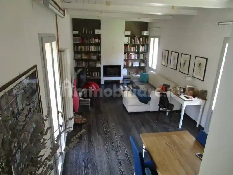 Palazzo - Edificio in vendita a Loro Ciuffenna