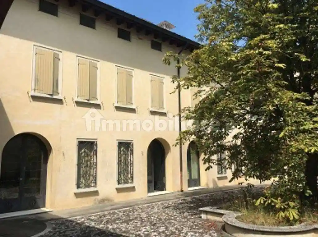 Casa indipendente in vendita a Novellara