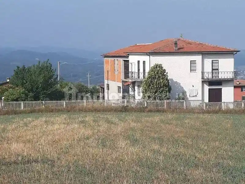 Terratetto unifamiliare 380 m², buono stato, Roascio - foto 2