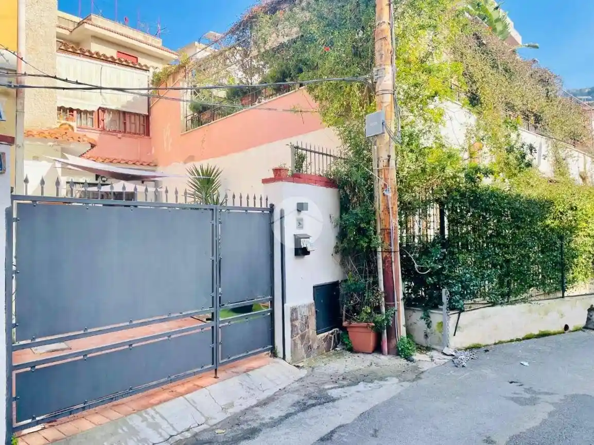 Appartamento in vendita a Palermo