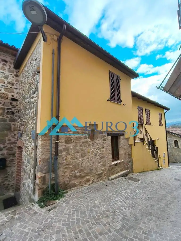 Casa indipendente in vendita a Roccafluvione