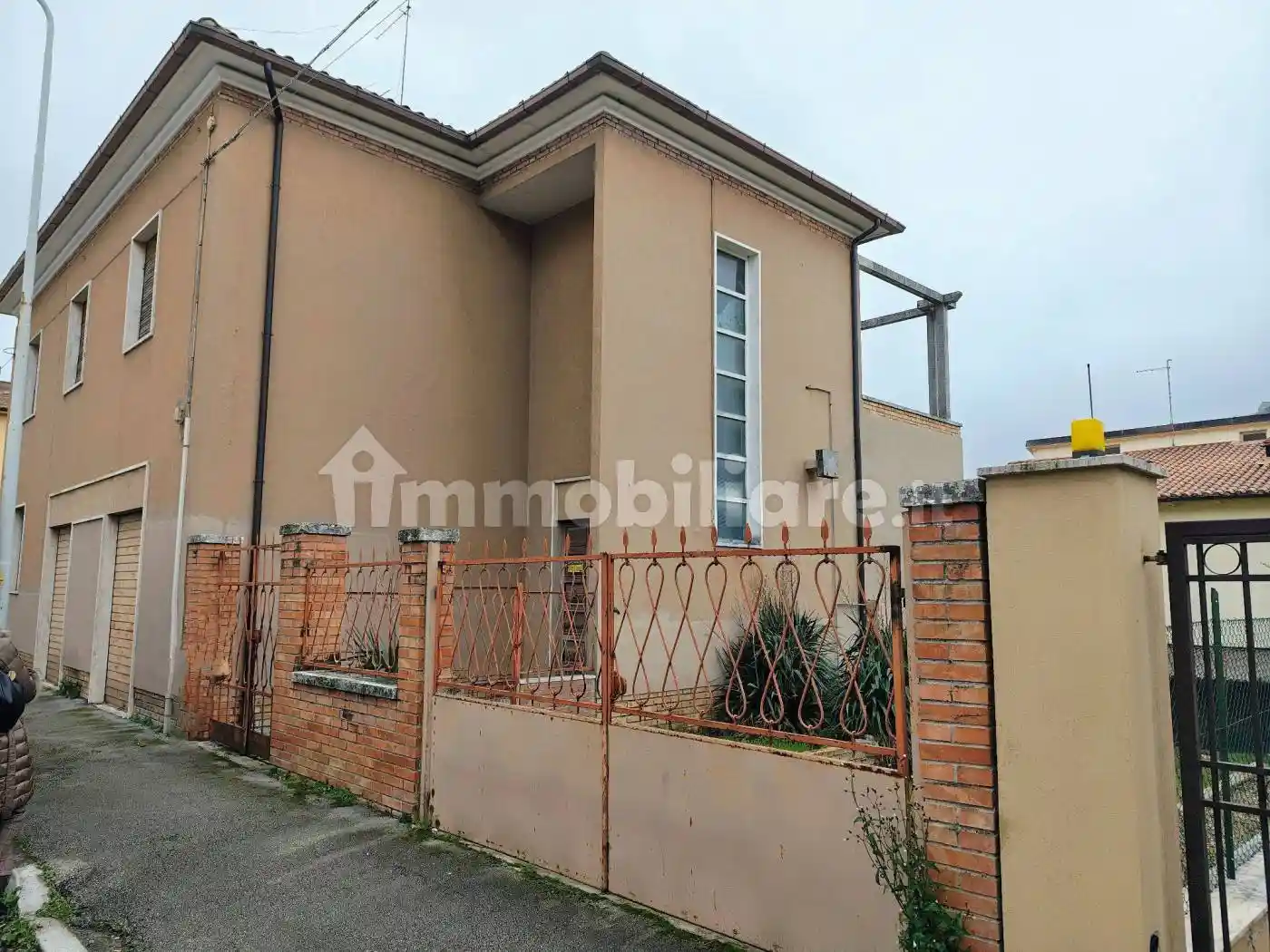 Villa in vendita a San Severino Marche