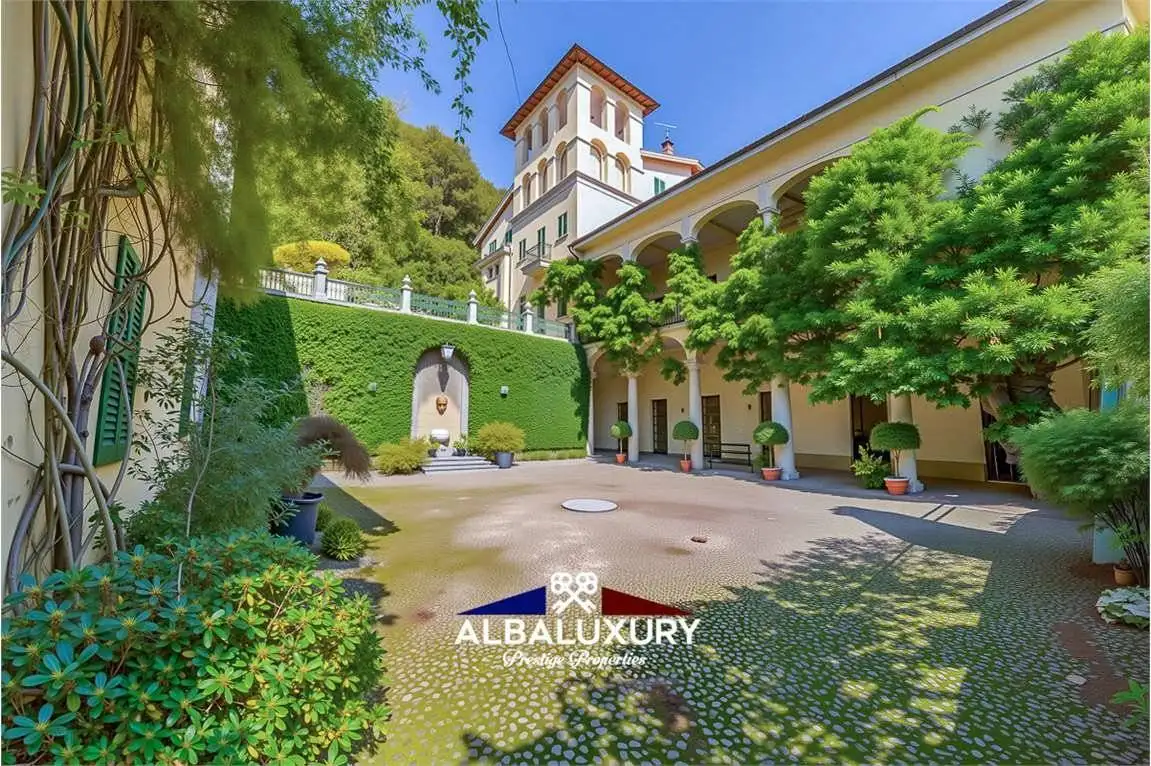 Palazzo - Edificio in vendita a Castello Cabiaglio