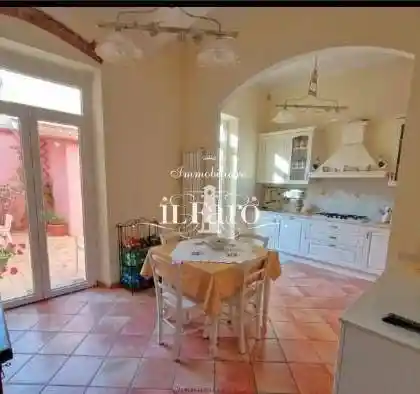 Villa in vendita a Viareggio