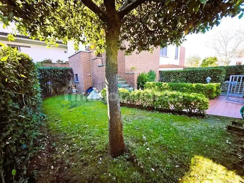 Appartamento in vendita a Cecina