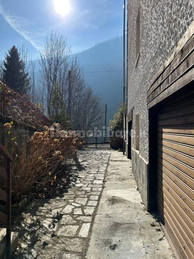 Terratetto plurifamiliare via Breno, Breno, Chialamberto - foto 4