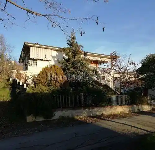 Villa in vendita a Santa Maria della Versa