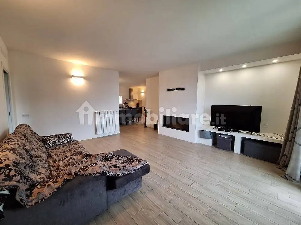 Villa unifamiliare via San Rocco, Corno Giovine - foto 2