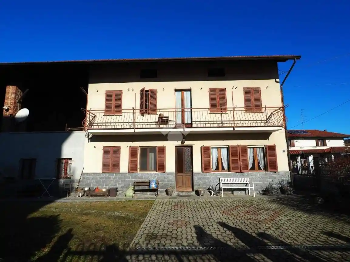 Casa indipendente in vendita a Quaregna Cerreto
