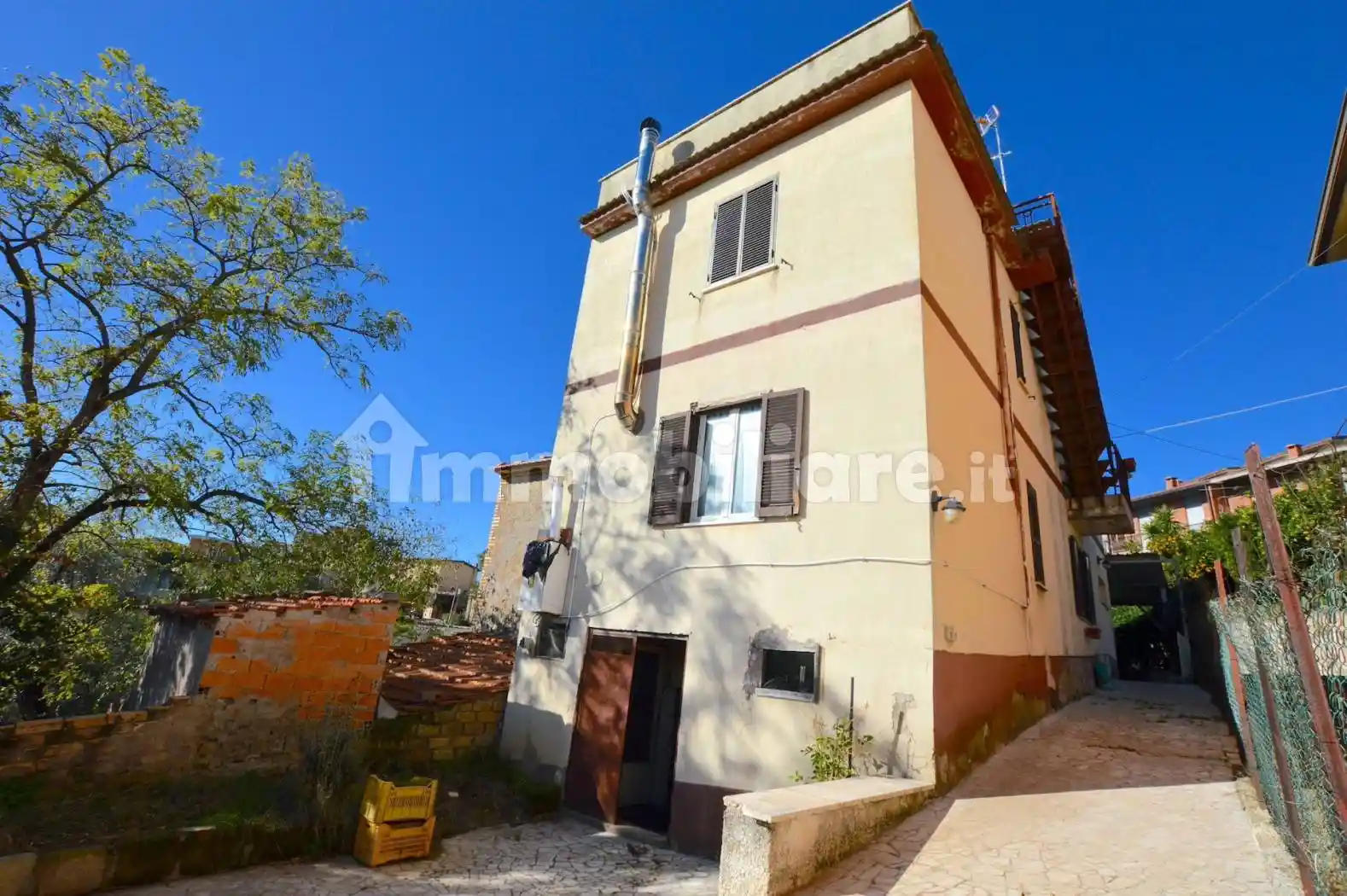 Casa indipendente in vendita a Montelibretti