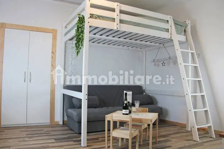 Appartamento in vendita a Romeno