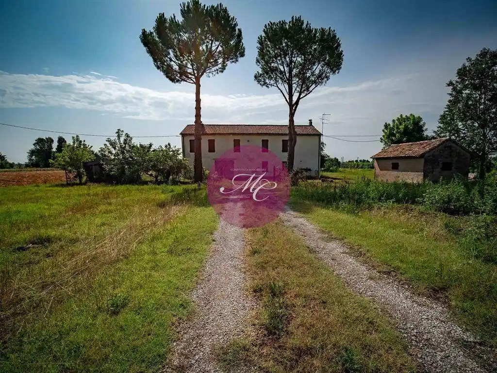 Rustico - Casale in vendita a Ravenna