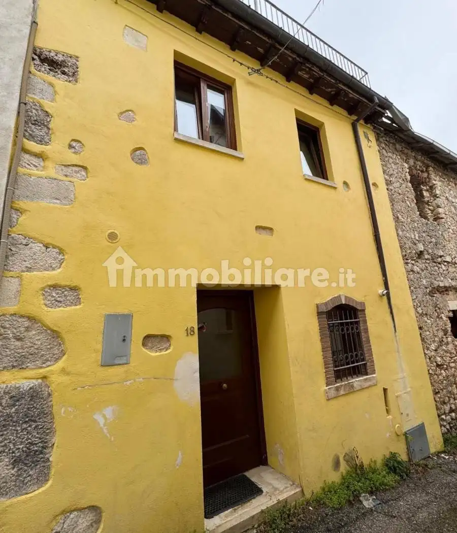 Casa indipendente in vendita a Scoppito