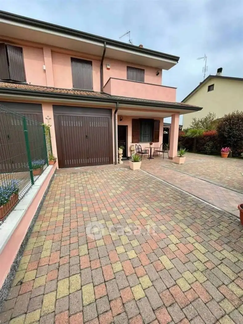 Villa in vendita a Bornasco