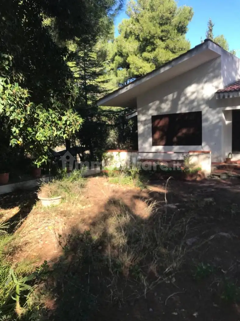 Villa in vendita a Ventimiglia di Sicilia