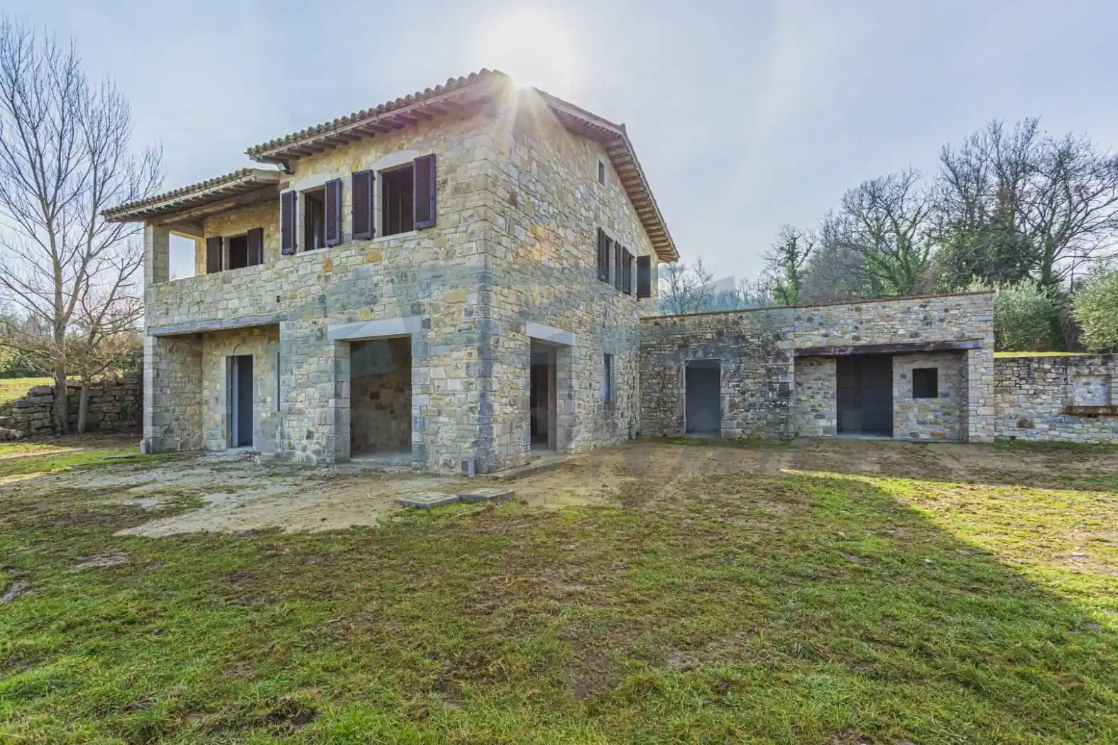 Rustico - Casale in vendita a Todi