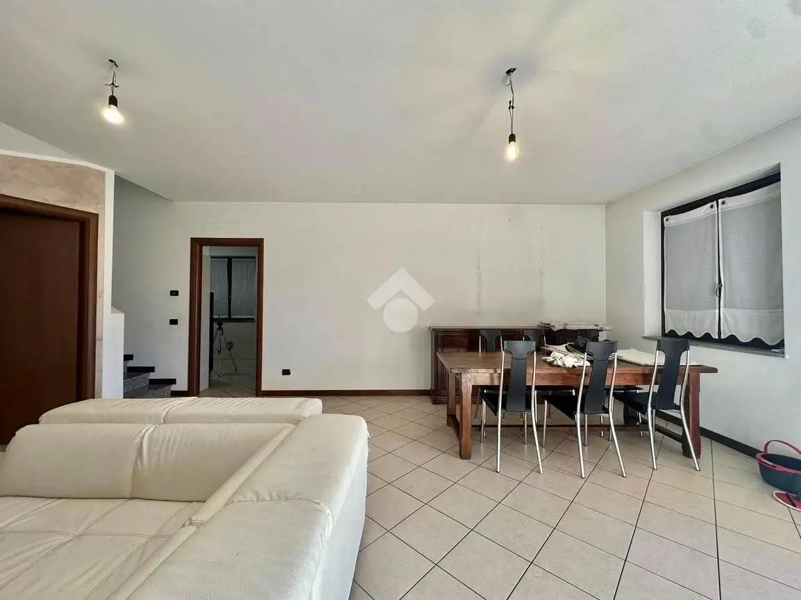 Villa in vendita a Granozzo con Monticello