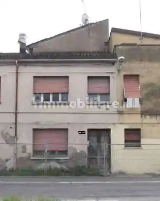 Casa indipendente in vendita a Novi di Modena
