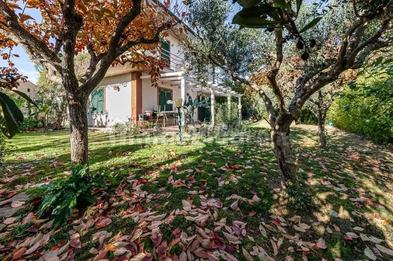 Casa indipendente in vendita a Sirolo