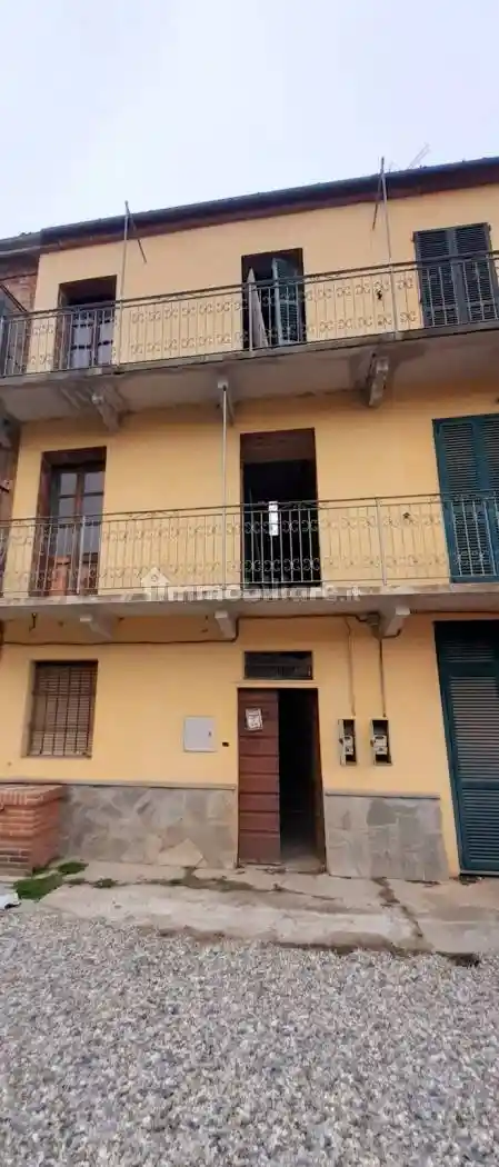 Palazzo - Edificio in vendita a Calliano