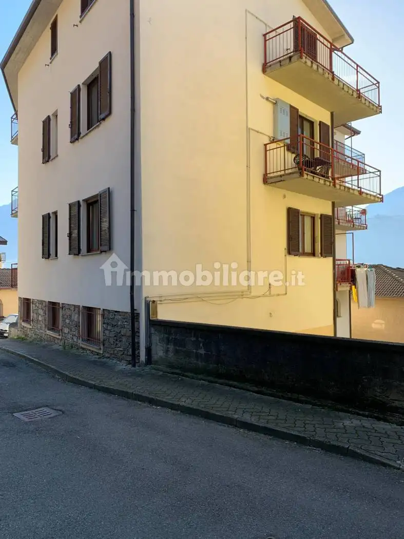 Appartamento in vendita a Traona