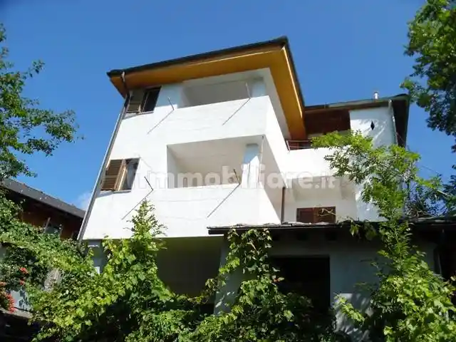 Casa indipendente in vendita a Viù