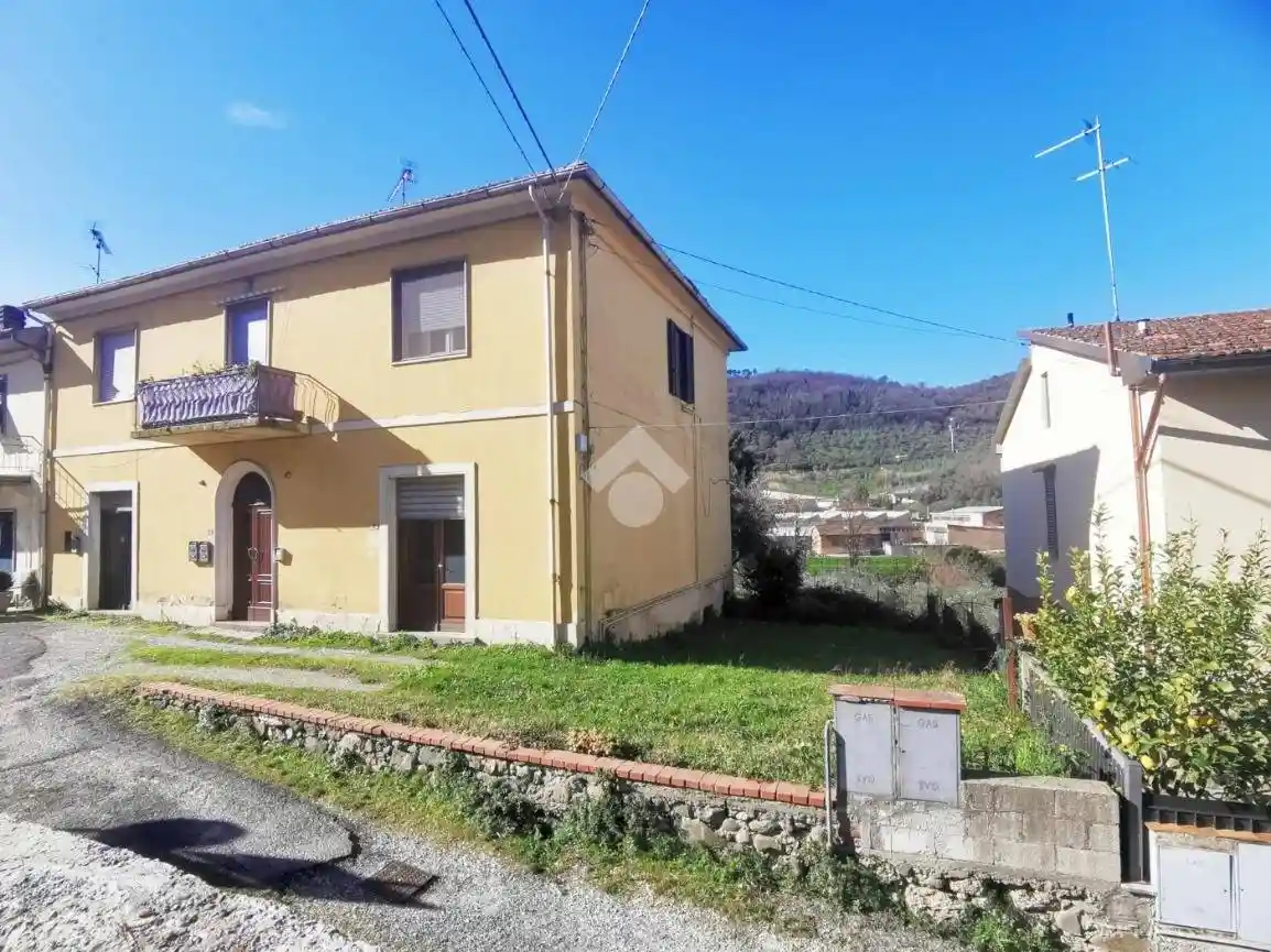 Casa indipendente in vendita a Serravalle Pistoiese