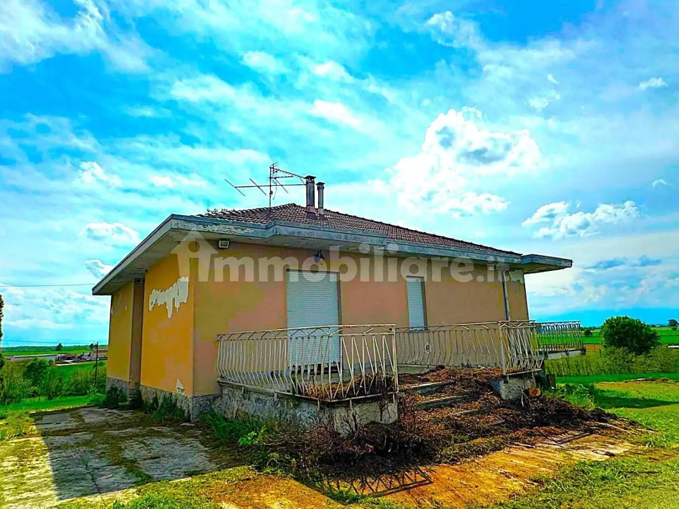 Villa in vendita a Ceresole Alba