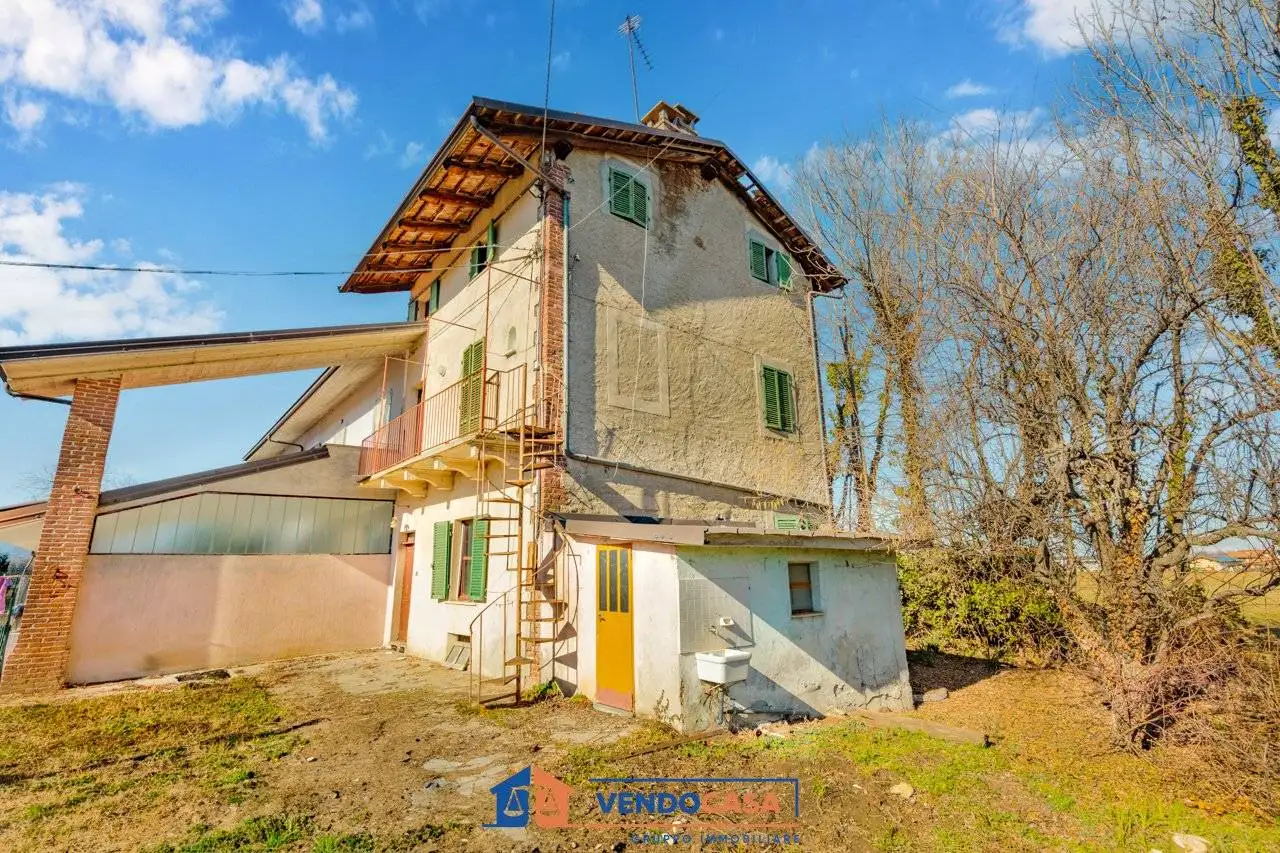Rustico - Casale in vendita a Cuneo